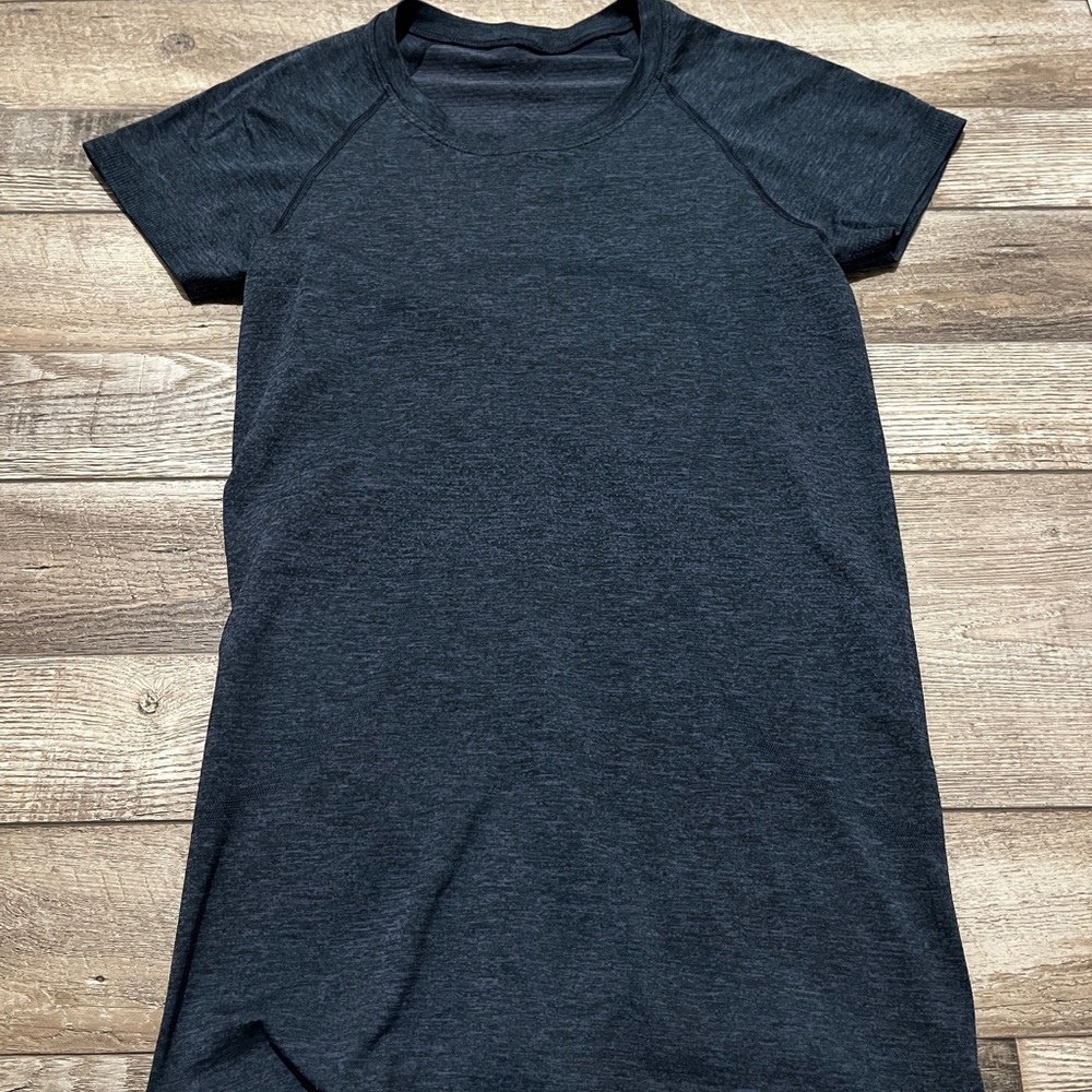 Lululemon short sleeve swiftly tech